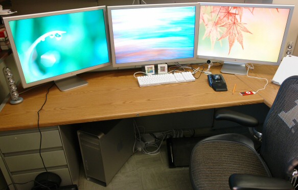 Mac Pro triple monitor setup