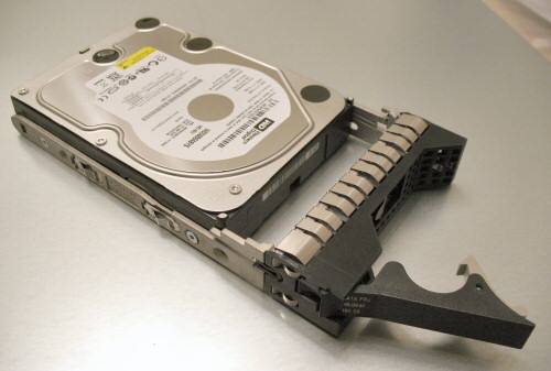 lenovo-server-drive-rails.jpg